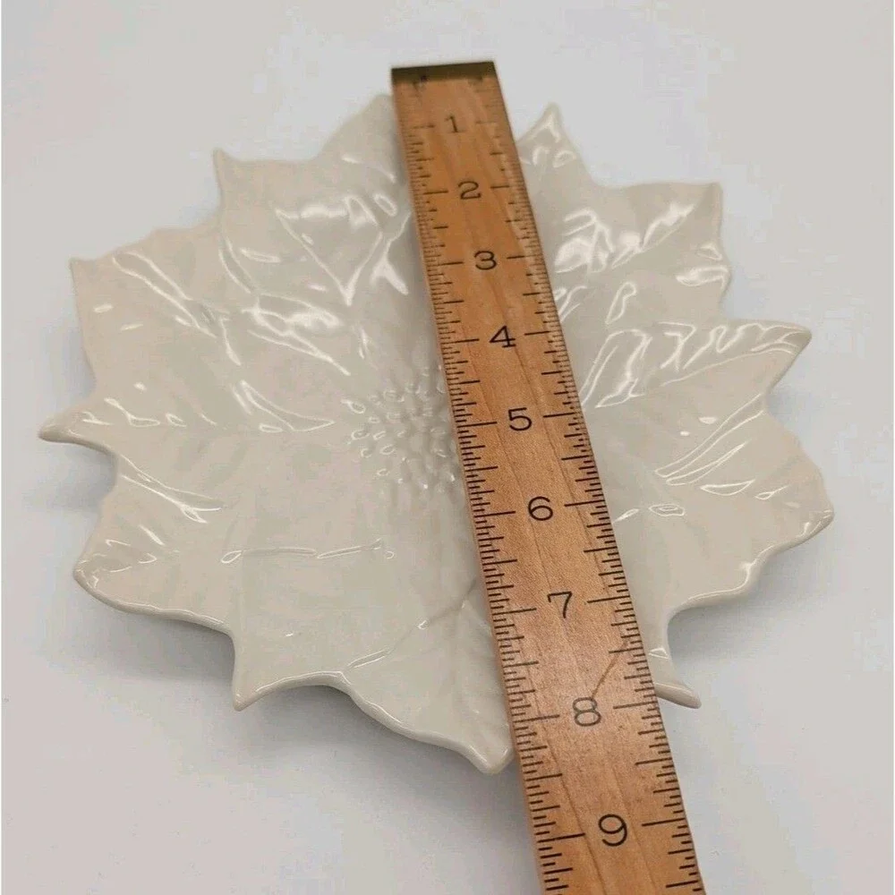 Andrea Sadek Poinsettia Plate 8.5